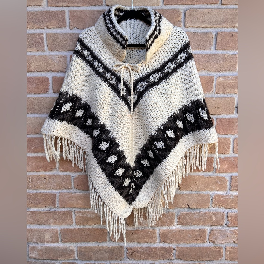 Vintage 1960s Alpaca Wool Hand Knit Poncho OSFM Hippie Boho Whimsigoth